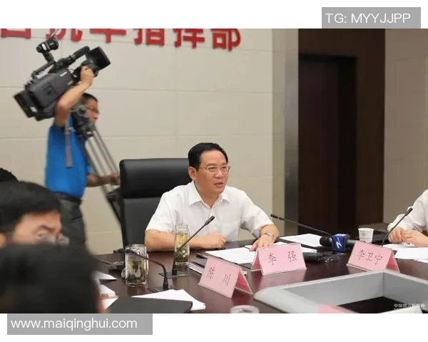 实时新闻李强独家分享羽毛球技巧与训练心得助你提升竞技水平 实时新闻李强独家分享羽毛球技巧与训练心得助你提升竞技水平